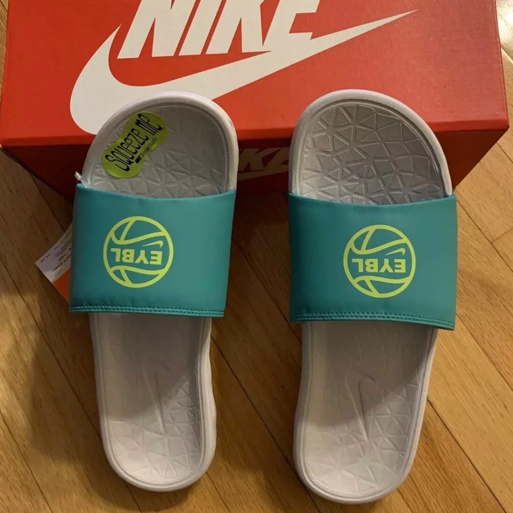 Nike Benassi Solarsoft EYBL Peach Jam 2019 Slides